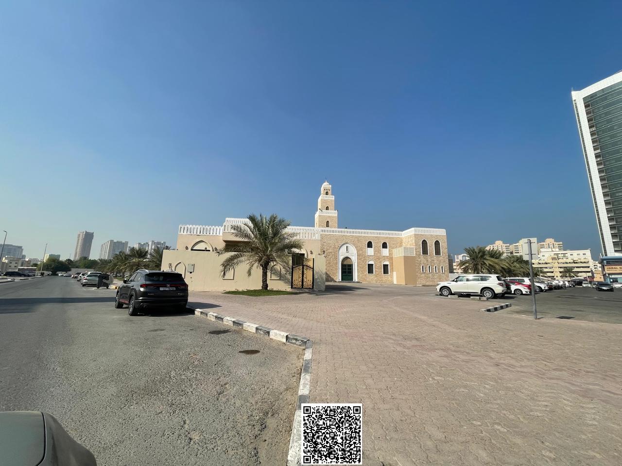 Plot in Prime Location