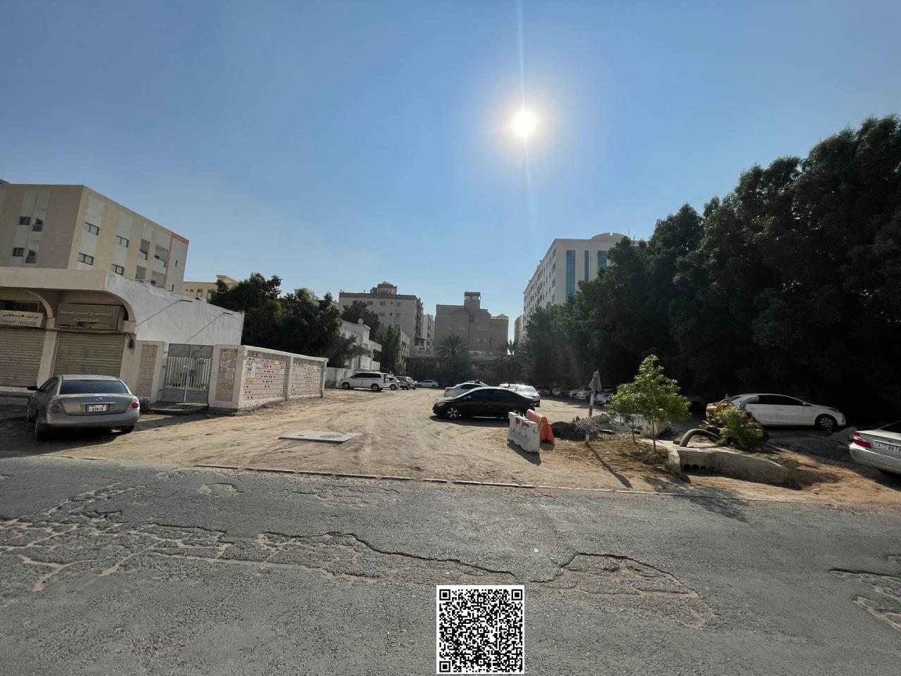 Plot in Prime Location